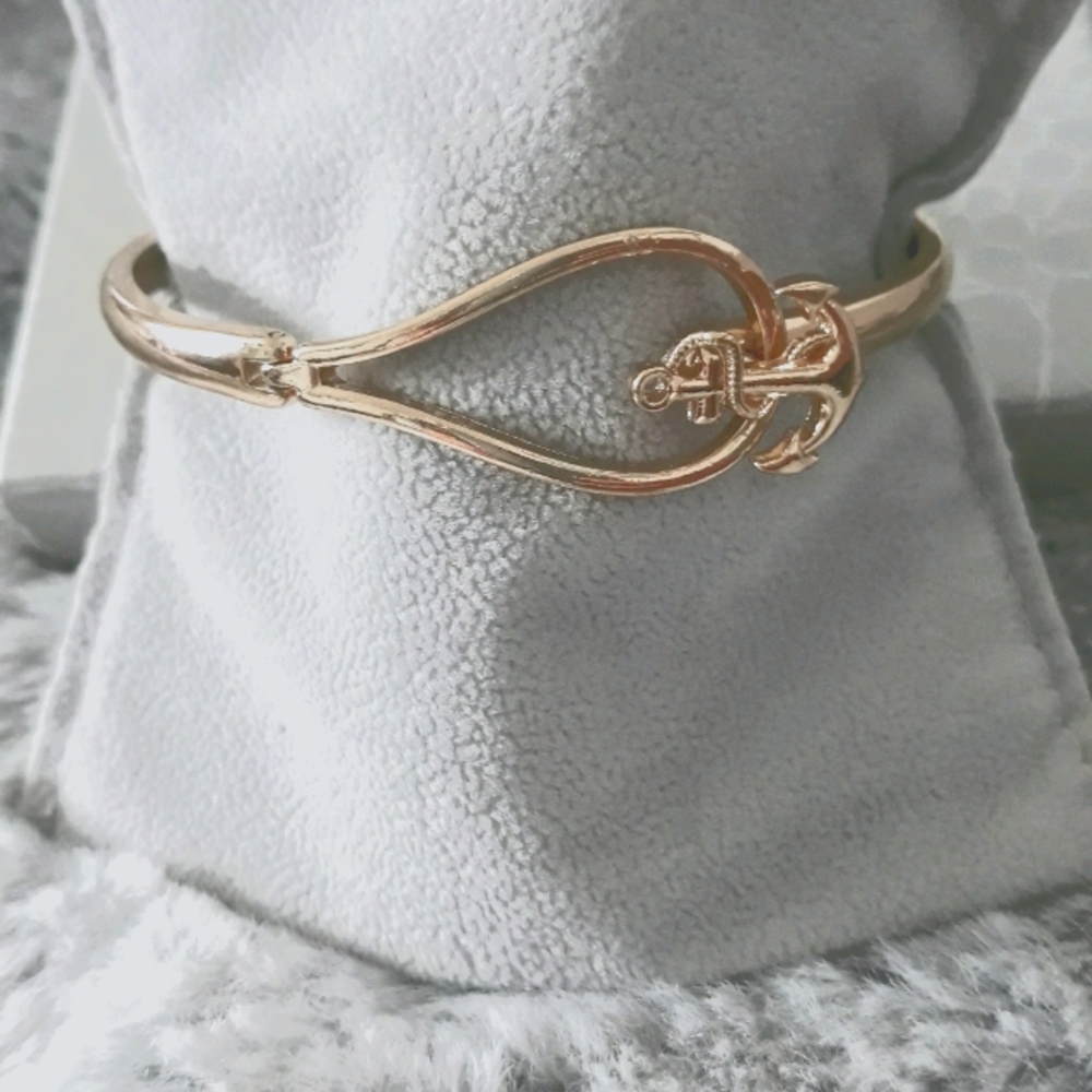 Goldtone Anchor Bangle